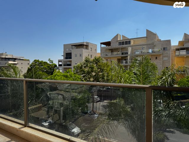 דירה, כפר יונה