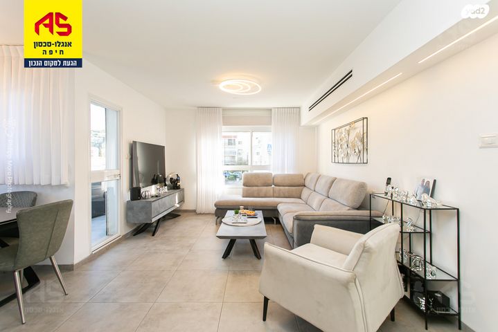 גג/ פנטהאוז, מבצע יונתן, רוממה, חיפה