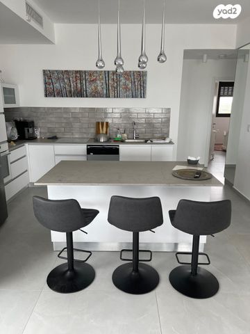 גג/ פנטהאוז, אור ים, אור עקיבא