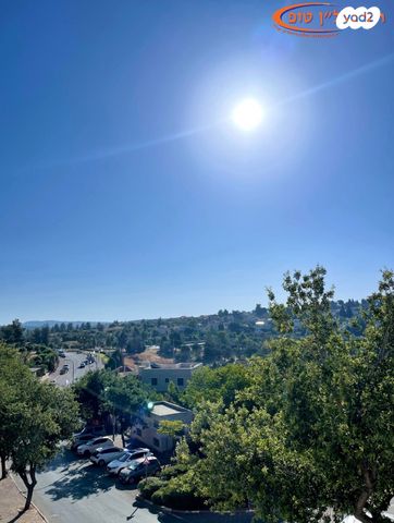 דו משפחתי, צור הדסה