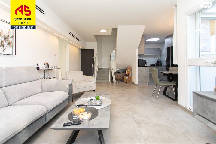 גג/ פנטהאוז, מבצע יונתן, רוממה, חיפה