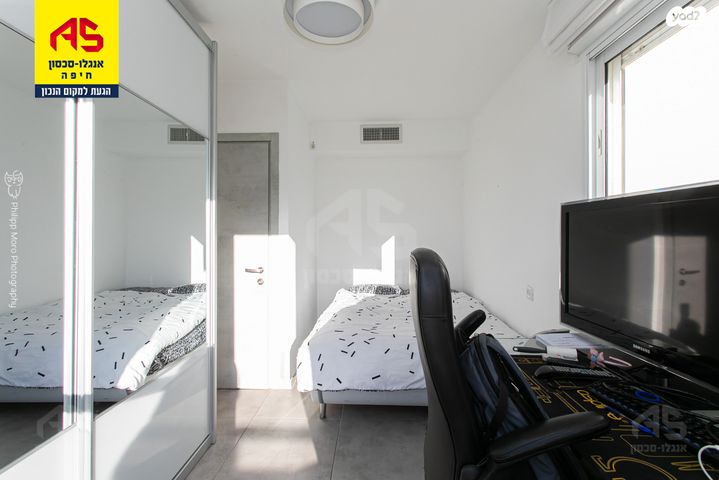 גג/ פנטהאוז, מבצע יונתן, רוממה, חיפה