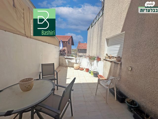 דו משפחתי, אלומות, יפה נוף, מעלות תרשיחא