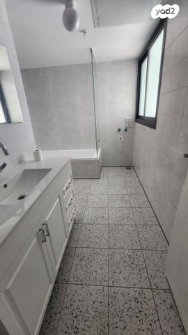 דירה, אור ים, אור עקיבא