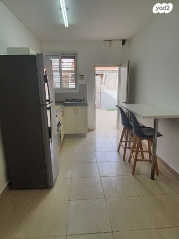 יחידת דיור, יציאת אירופה, שכונה ה', באר שבע