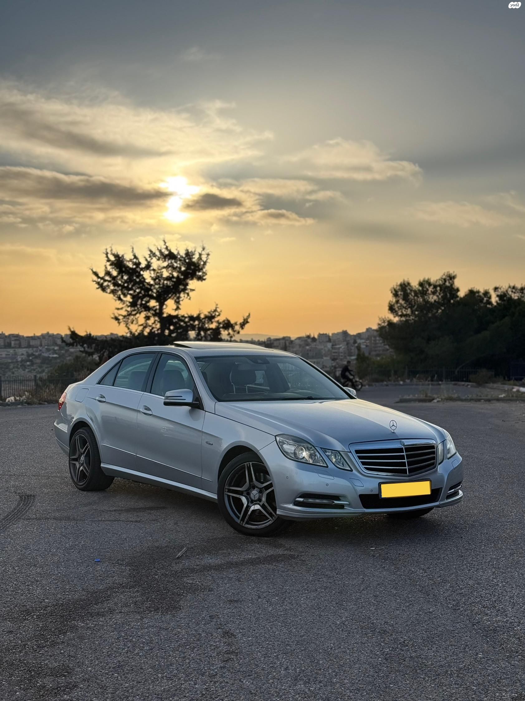 מודעת רכב מרצדס-בנץ E-class
