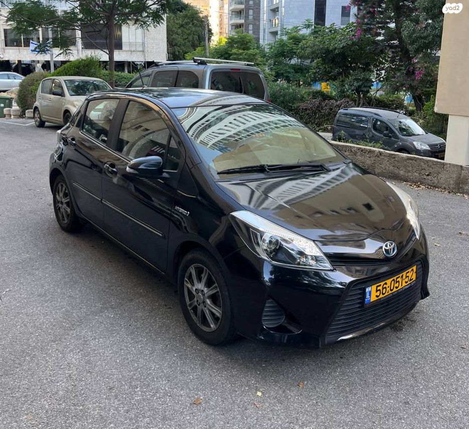 מודעת רכב טויוטה יאריס