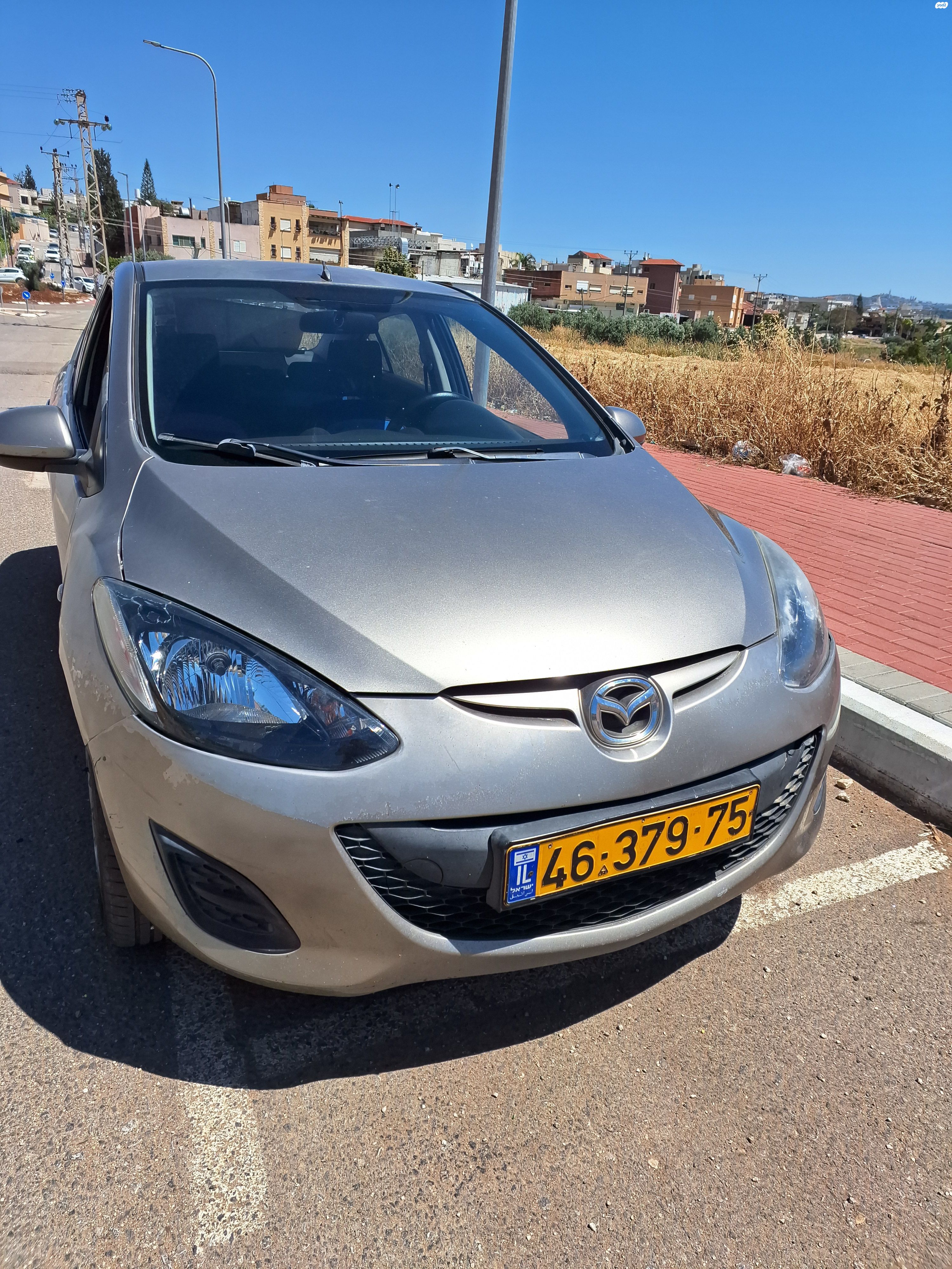 מודעת רכב מאזדה 2