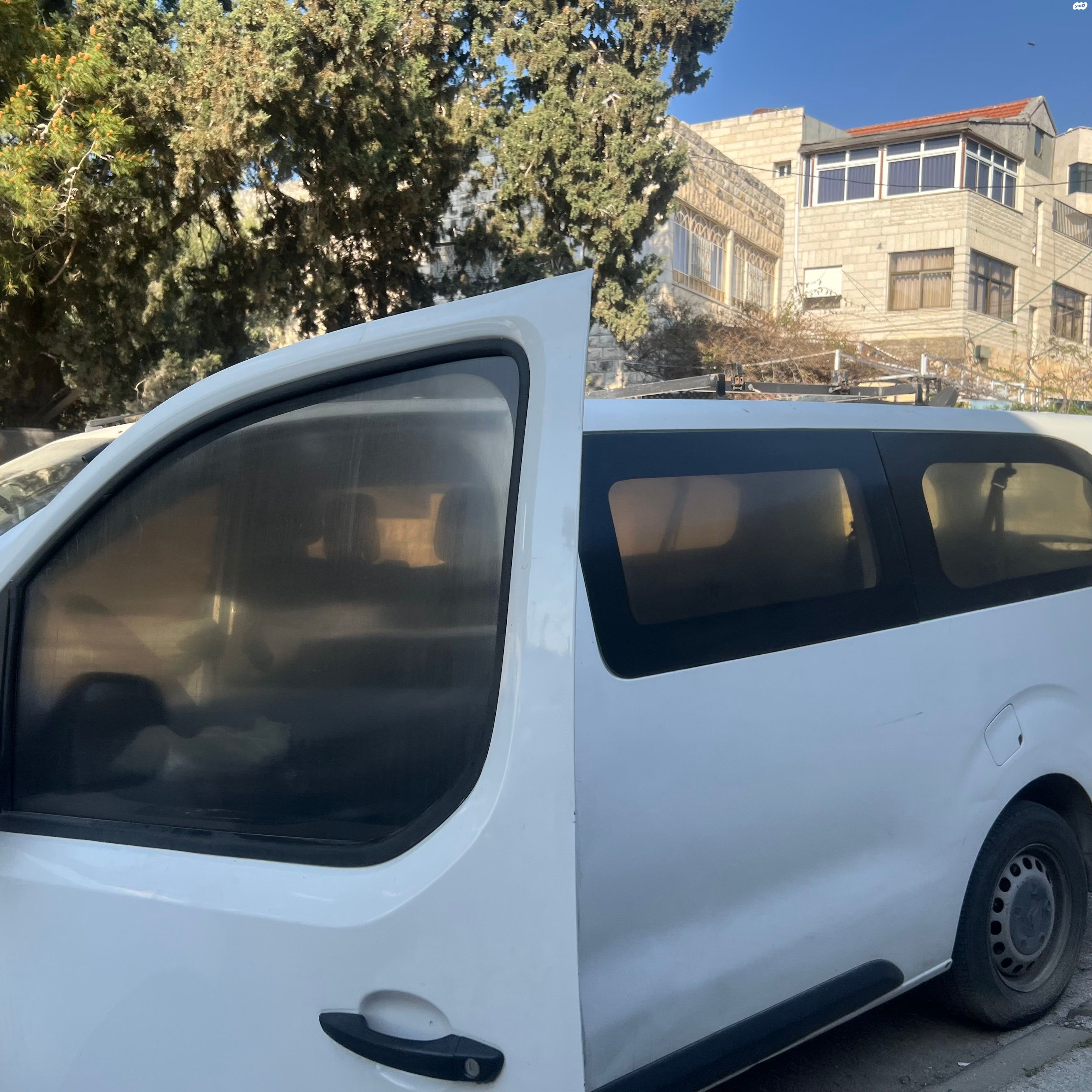 מודעת רכב סיטרואן ג'אמפי