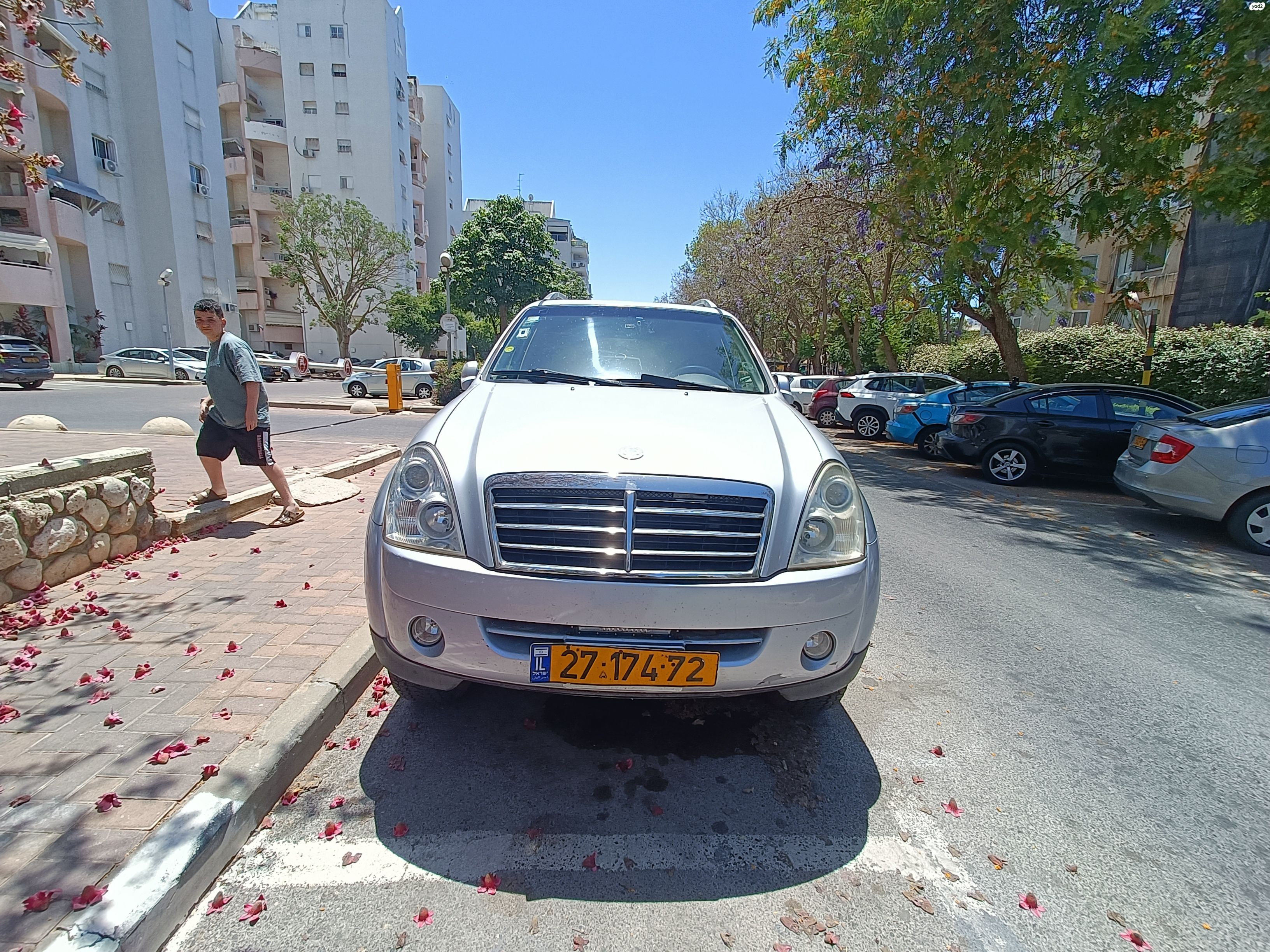 מודעת רכב סאנגיונג רקסטון