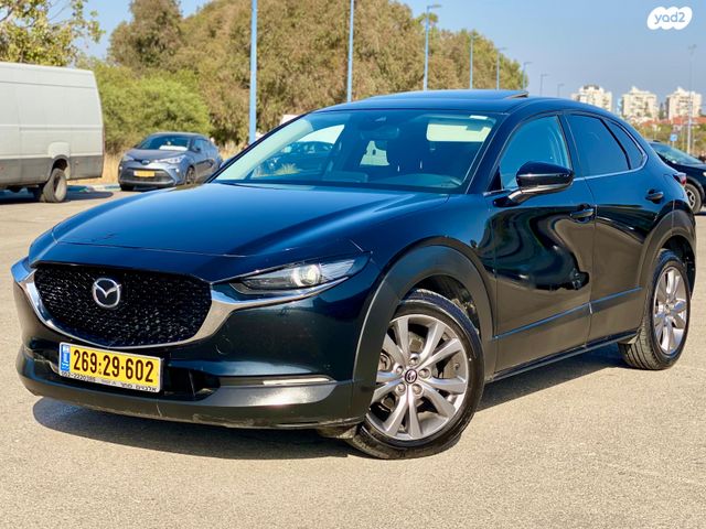 מודעת רכב מאזדה CX-30