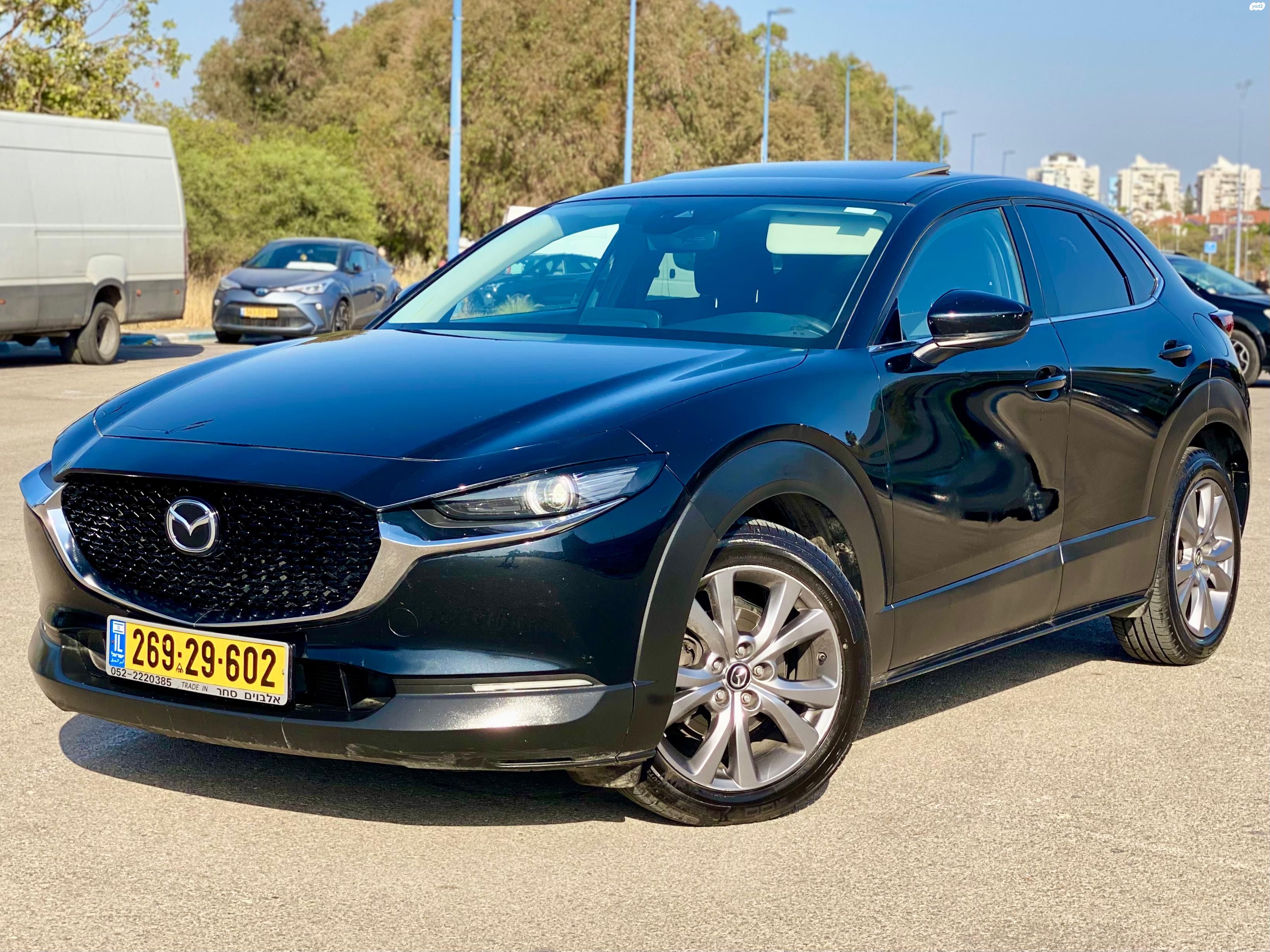 מודעת רכב מאזדה CX-30