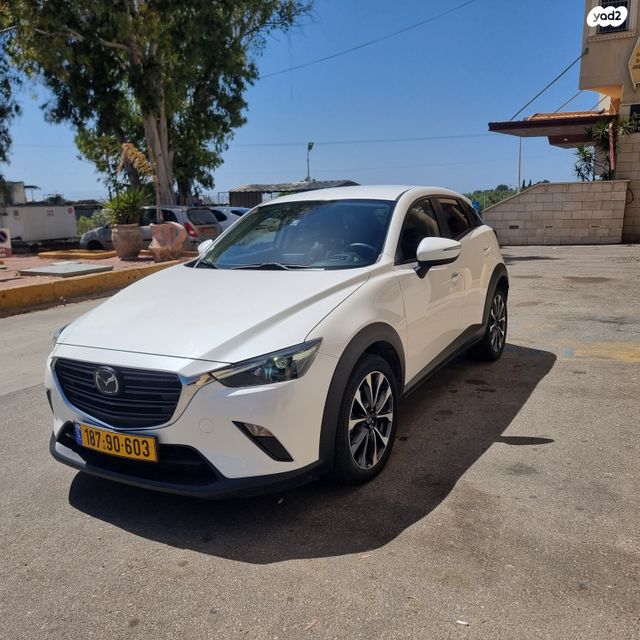 מודעת רכב מאזדה CX-3