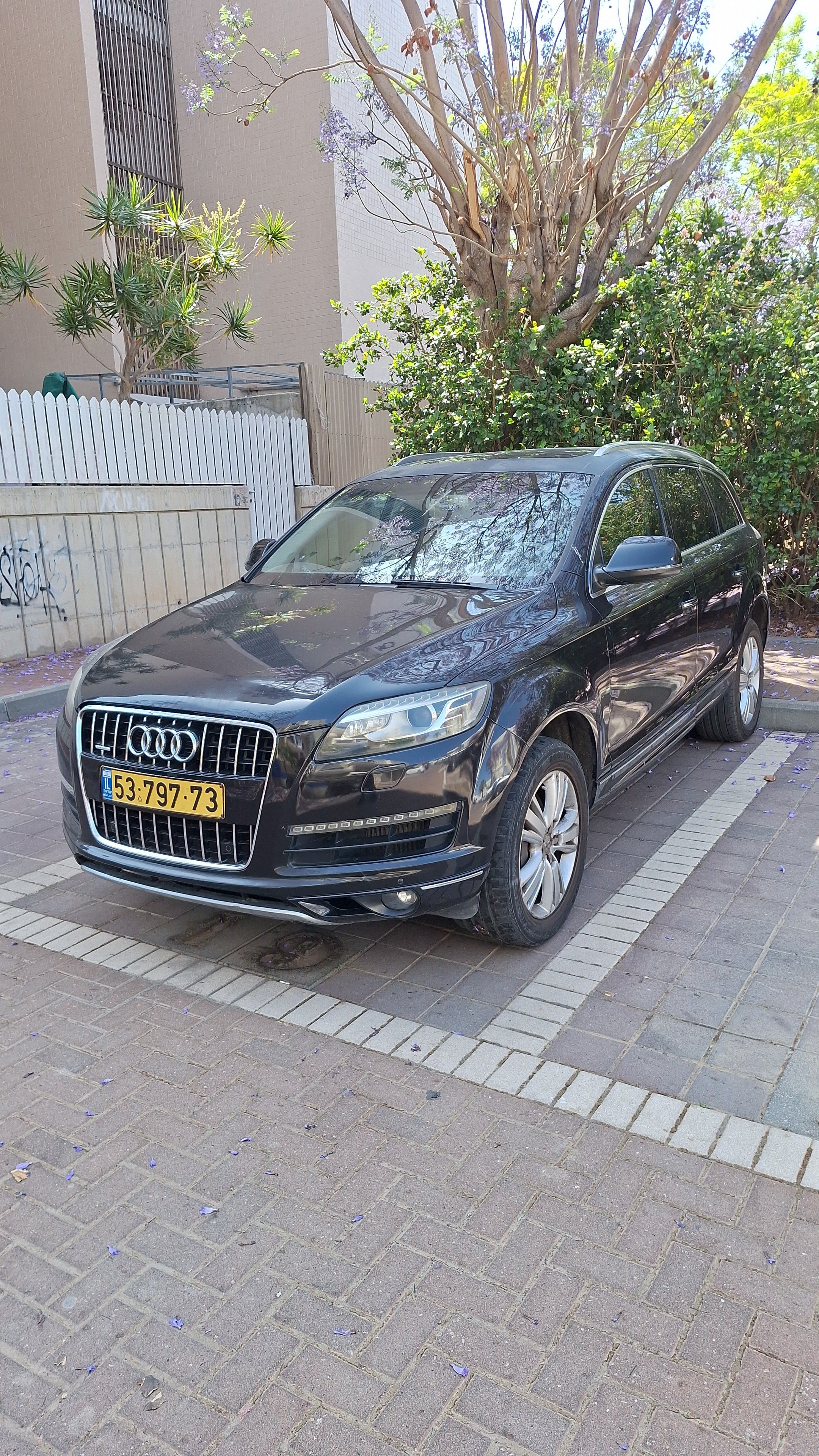 מודעת רכב אאודי Q7