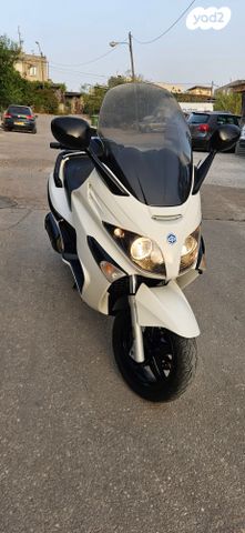 פיאג'ו X-Evo 250