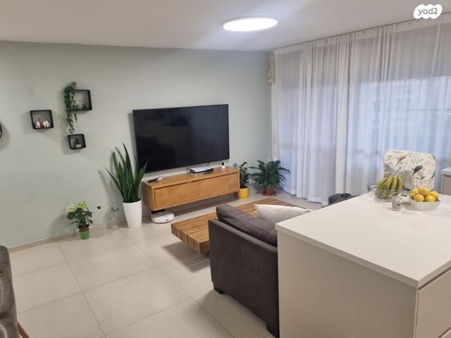 דירה, נחל שילה 1, צור יצחק, צור יצחק