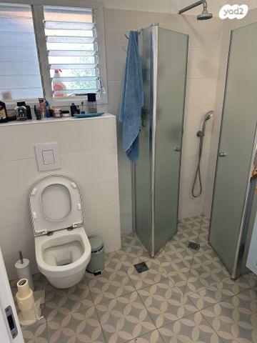 בית פרטי/ קוטג', פייר ז'ילבר 18, פרדס הגדוד, נתניה