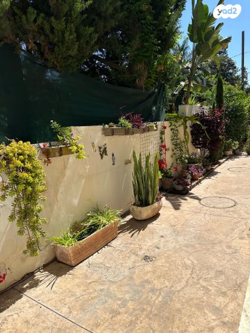 בית פרטי/ קוטג', פייר ז'ילבר 18, פרדס הגדוד, נתניה