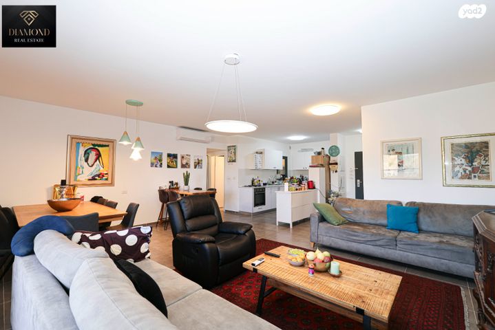 דירה, הארבל 18, פרדסיה, פרדסיה