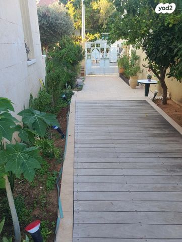 בית פרטי/ קוטג', הארז, רסקו א', חולון