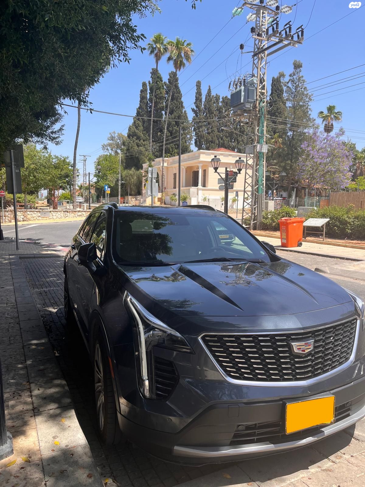 מודעת רכב קאדילק XT4
