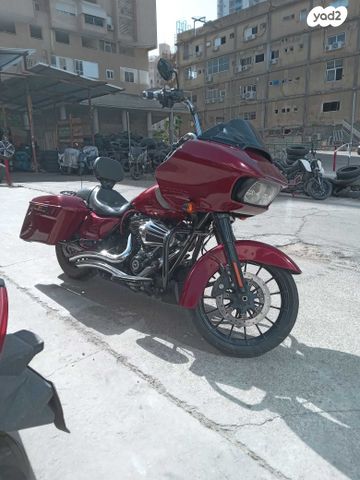 מודעת רכב הרלי דיווידסון רוד גלייד ספיישל 107