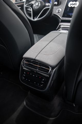 מרצדס-בנץ EQS SUV