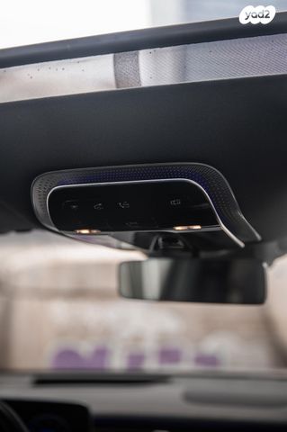 מרצדס-בנץ EQS SUV