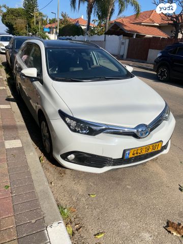 טויוטה אוריס