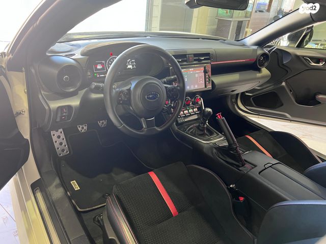 סובארו BRZ