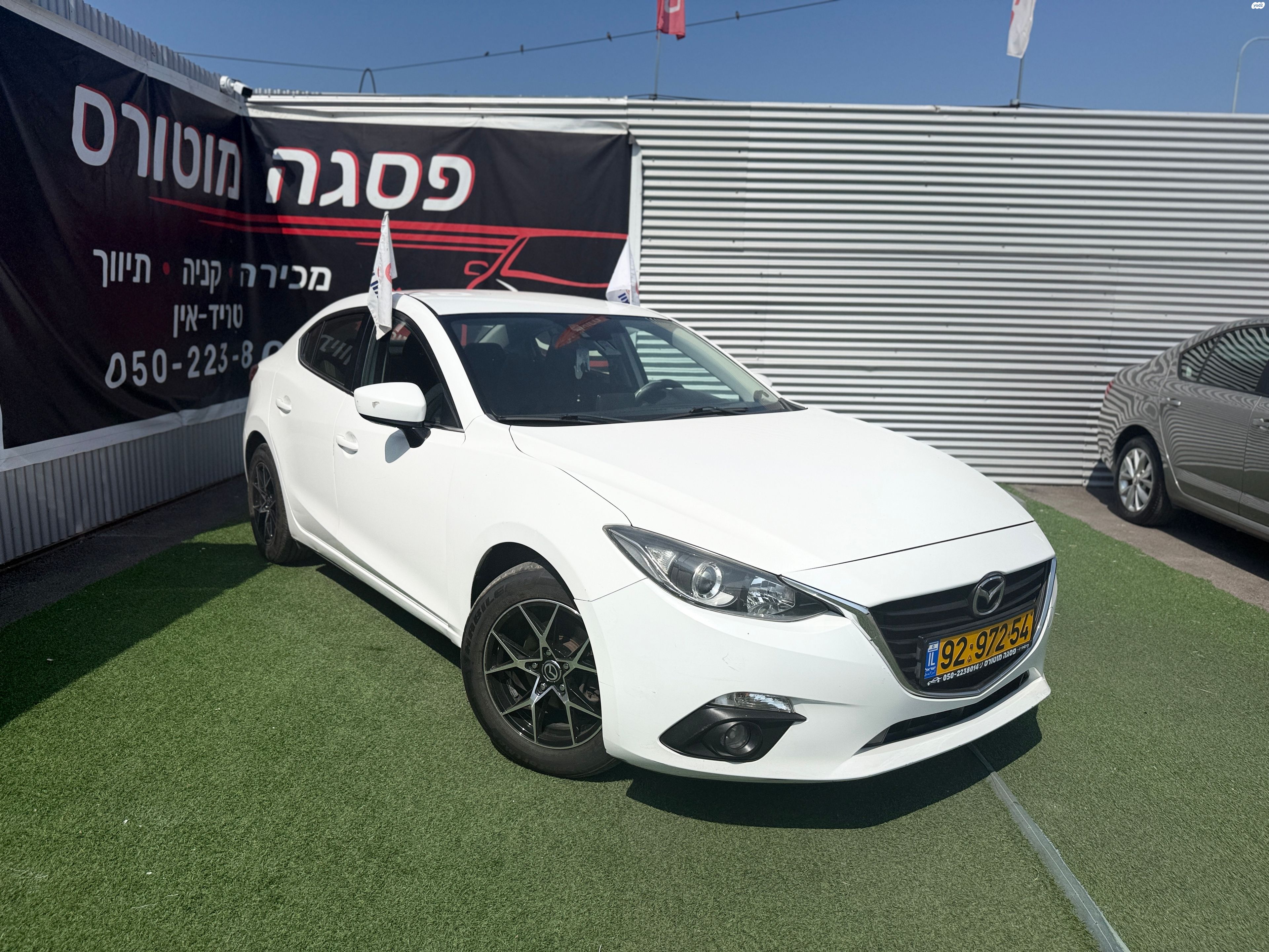 מודעת רכב מאזדה 3