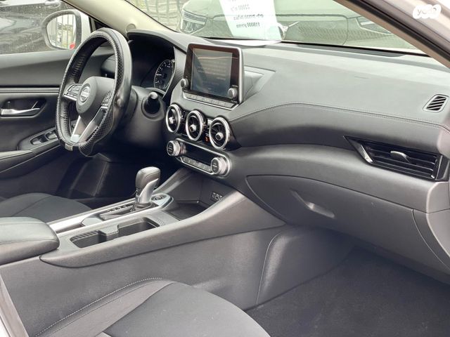 ניסאן סנטרה