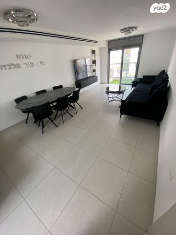 שרה אהרונסון 5