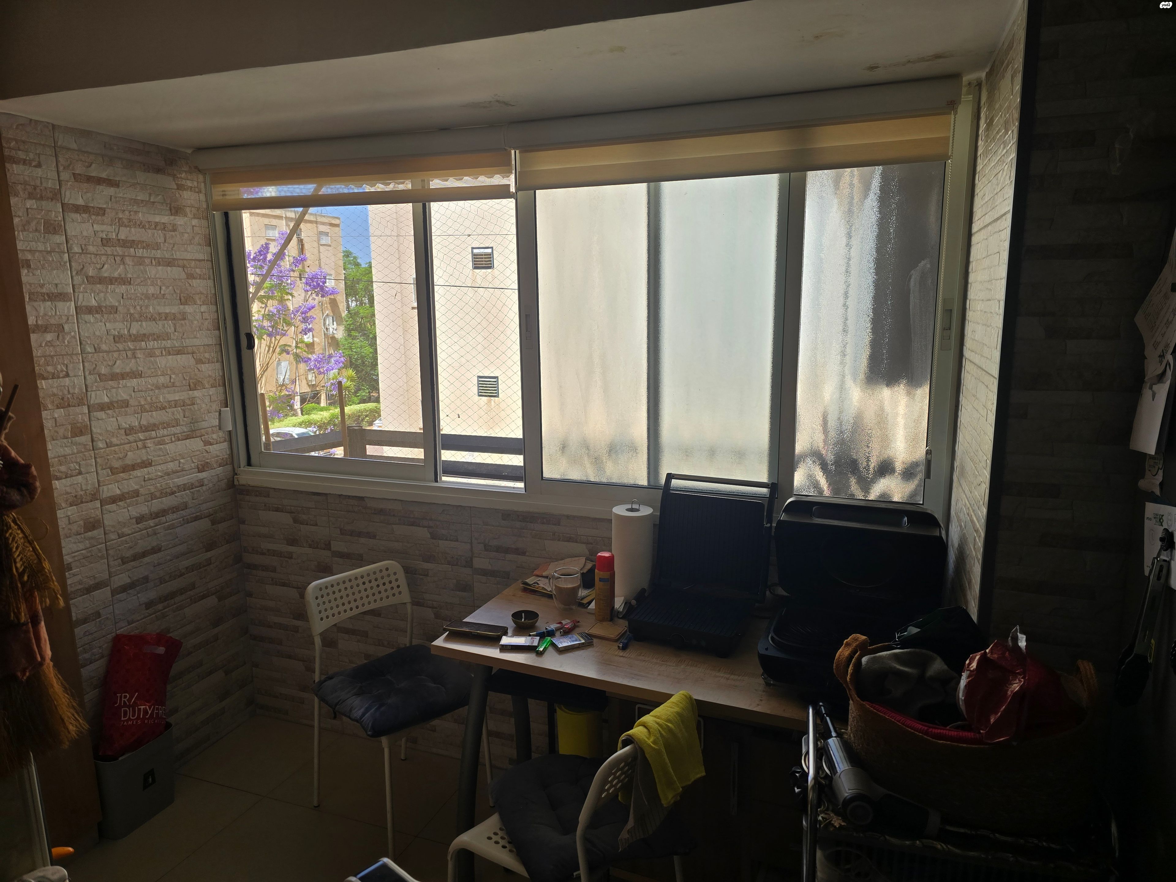 עמיאל רוז'נסקי 21