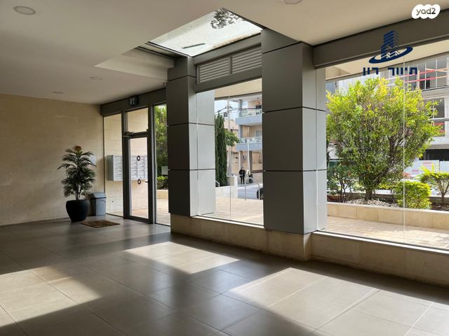 דירה, ארלוזורוב, גבעתיים