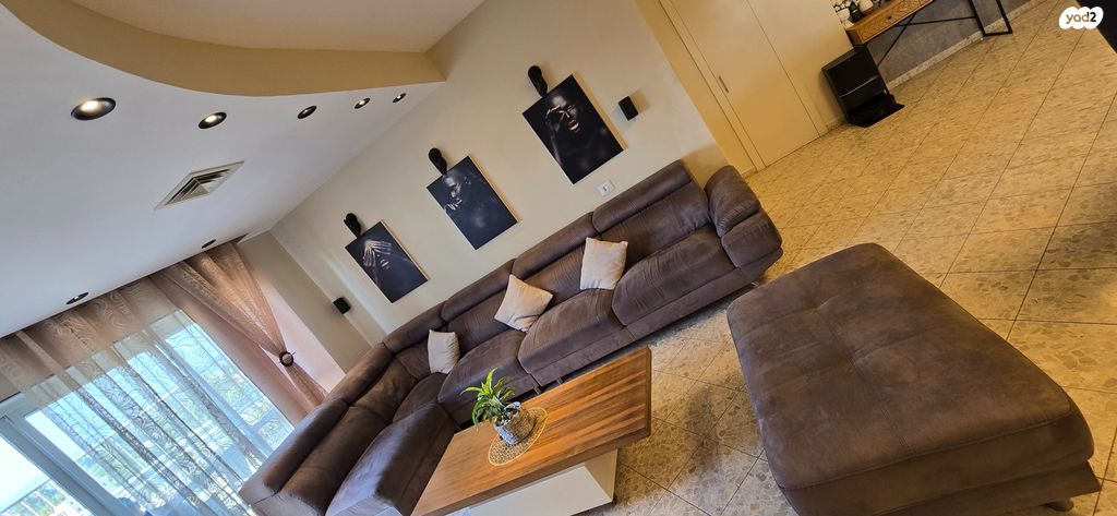 גג/ פנטהאוז, מוטה גור 12, גן מוטה גור, עכו