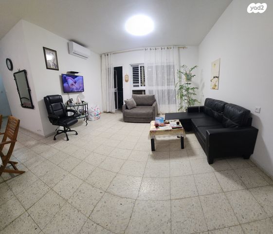 דירה, קדושי בלזן, רובע א', אשדוד