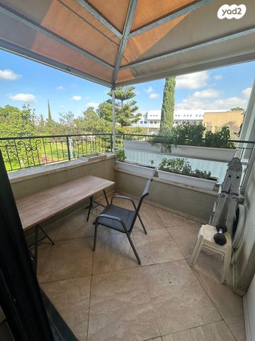 בית פרטי/ קוטג', נווה אילן - אזרחי, יבנה