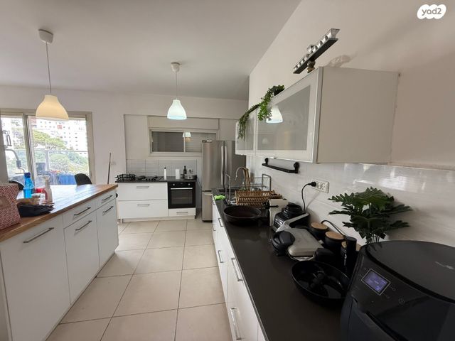 דירה, רות 5, כרמליה, חיפה