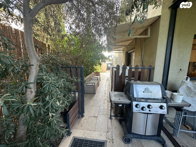 בית פרטי/ קוטג', נווה אילן - אזרחי, יבנה