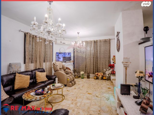 דו משפחתי, הכשרת היישוב, עפולה