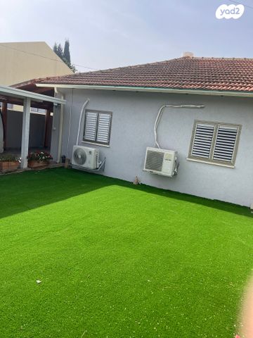 מגרשים, דוד רמז, נווה עמל, הרצליה