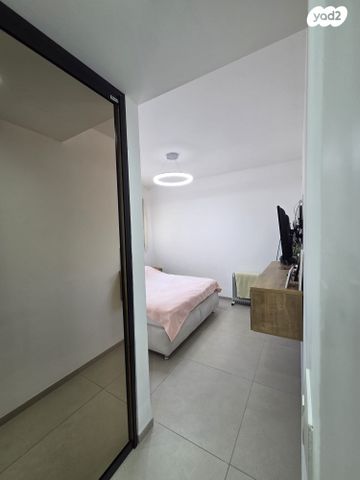 דירה, נחל דן, רמת נבון . הר כרמי, כרמיאל