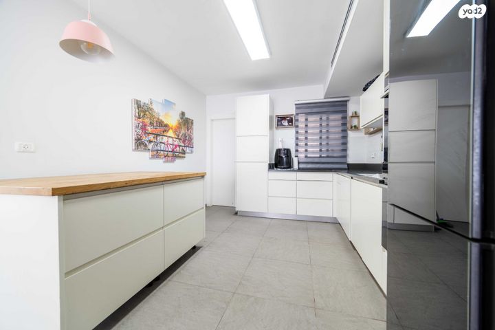 דירה, פול סמואלסון, פסגות אפק, ראש העין