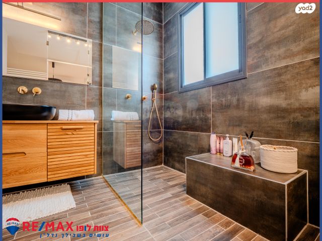 גג/ פנטהאוז, גיורא יוספטל, מרכז העיר, עפולה