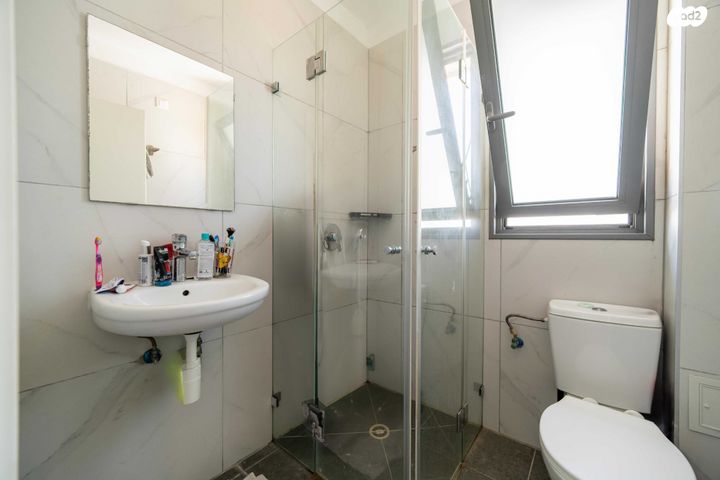 דירה, פול סמואלסון, פסגות אפק, ראש העין