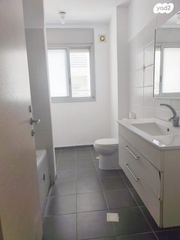 דירה, תל ימת כרכור, פרדס חנה כרכור