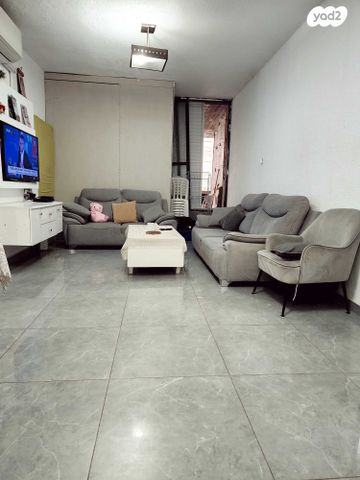 שמואל שרירא 10