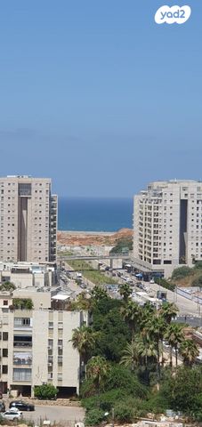 איינשטיין 