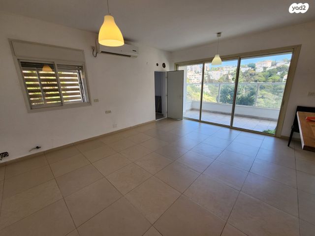 דירה, רות 5, כרמליה, חיפה